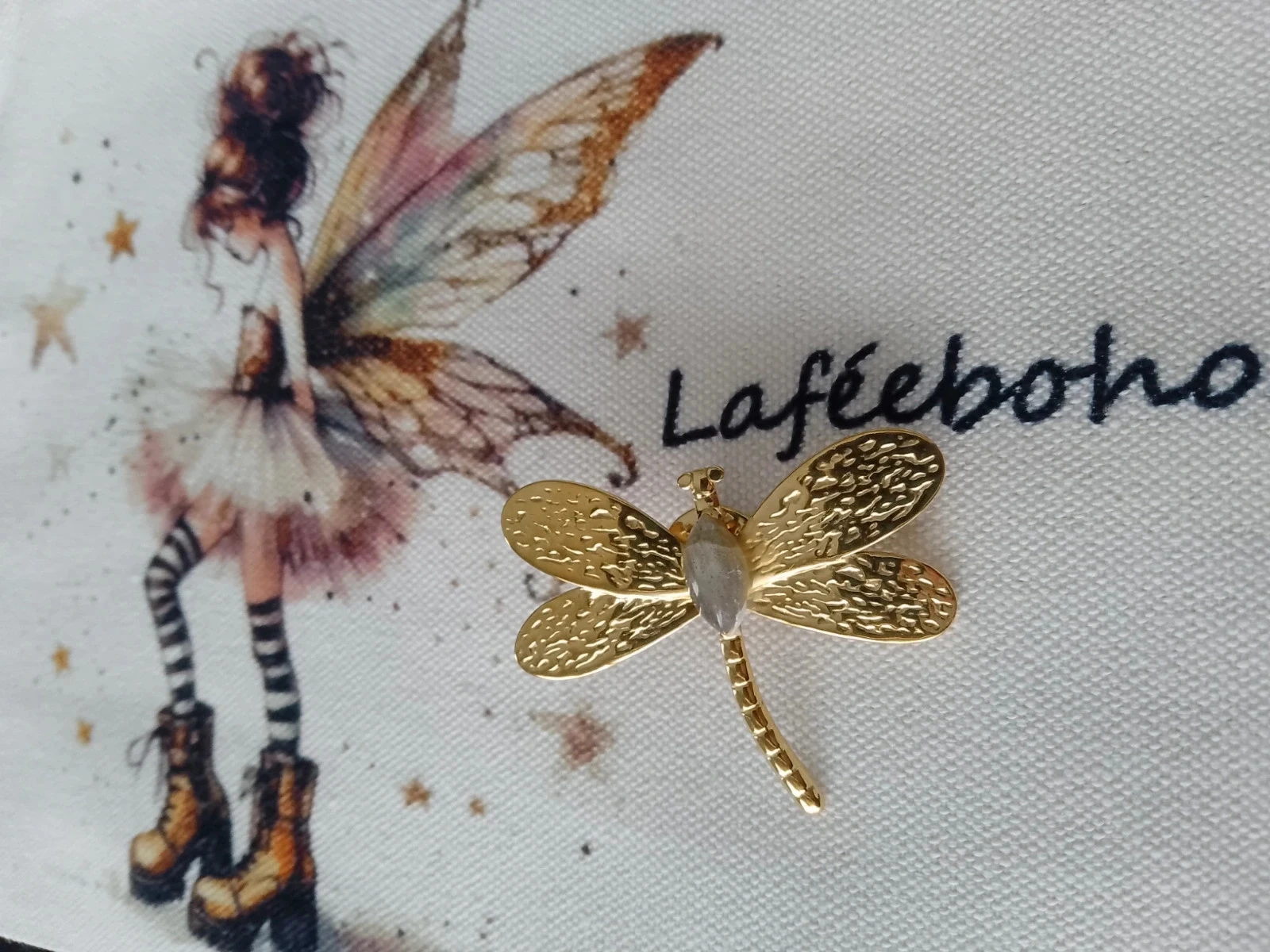 Broche libellule dorée avec pierre de labradorite